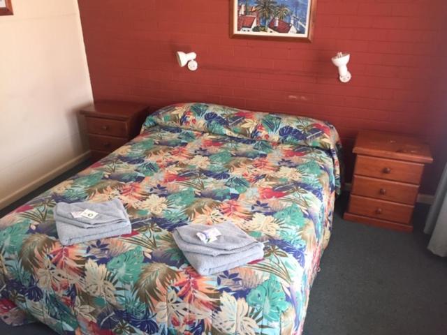 Governors Hill Motel Goulburn Buitenkant foto